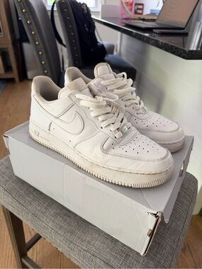 Nike Air Force 1